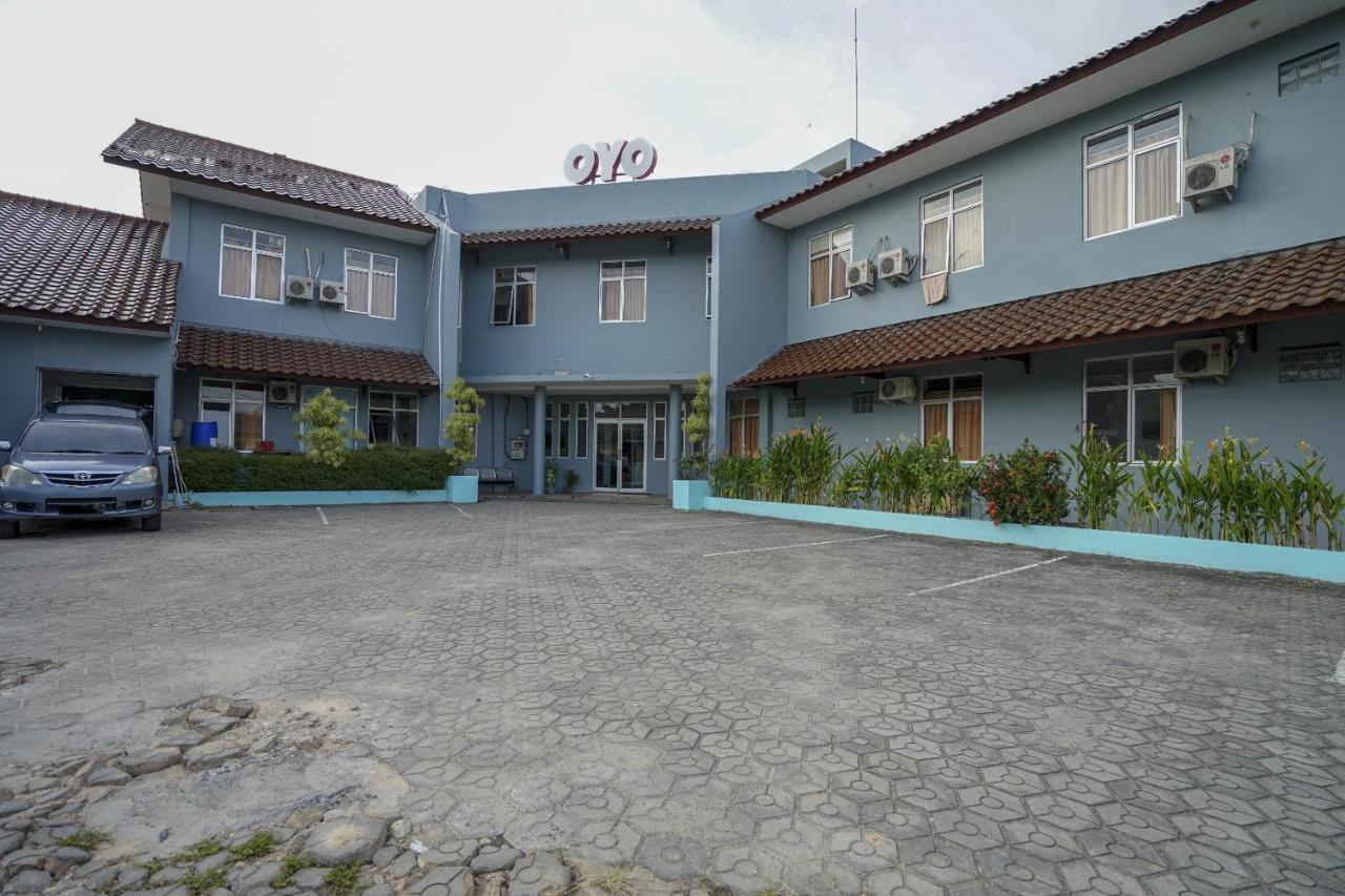 Super Oyo 1844 Bravo Residence Pangkal Pinang Exterior foto